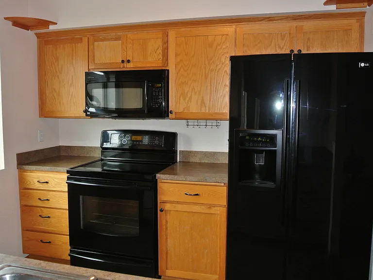 1727 SW Stanford St — Photo 11