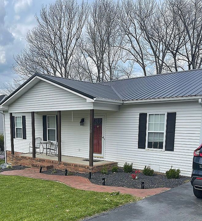 1st image of 120 Augusta Cir