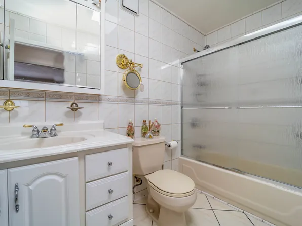 5-09 Julius Road image 16 of 26