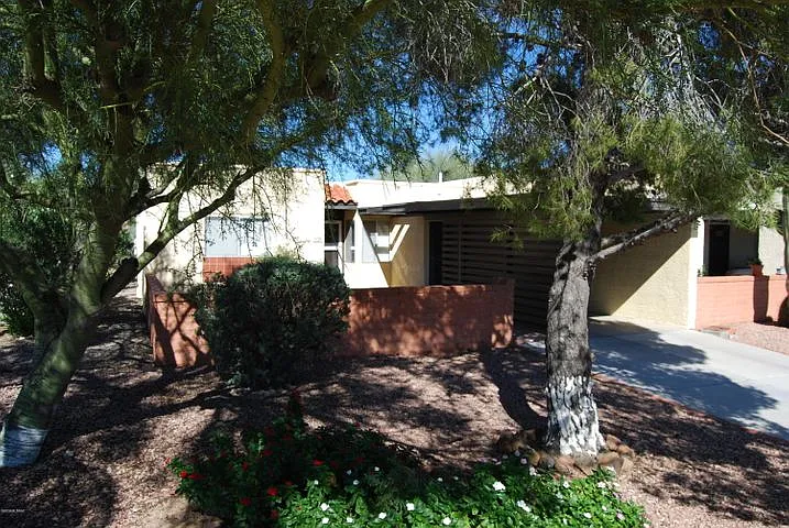 830 W Rio Altar — Photo 1