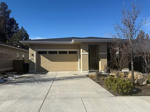 61073 SE Ruby Peak Ln Photo 1