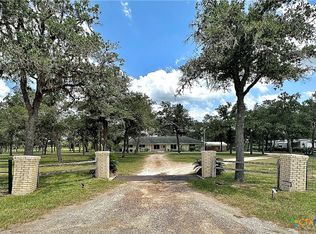 1417 Fm 622, Victoria, TX 77905