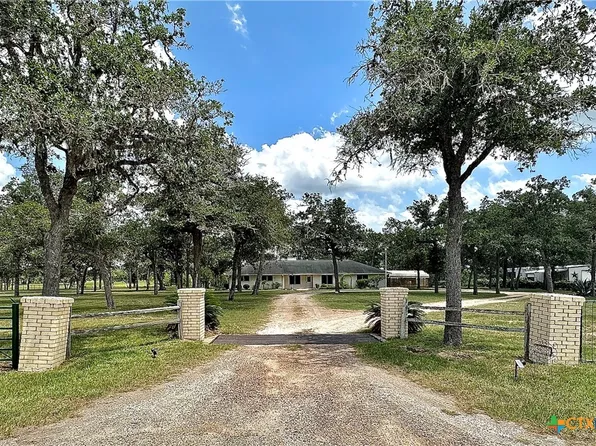 1417 Fm 622, Victoria, TX 77905