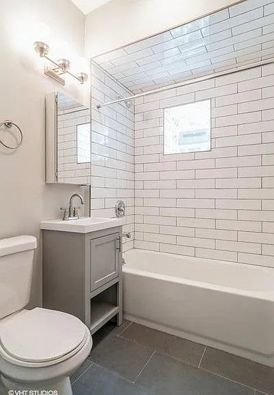 1739 N Damen Ave #1E — Photo 8