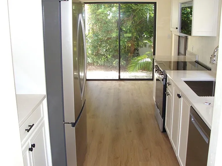 857 Reef Point Cir — Photo 5