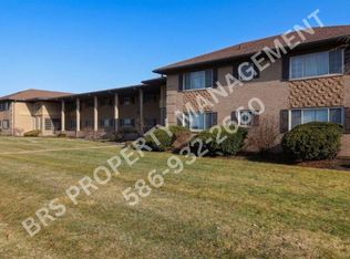 2311 Walton Blvd Unit 42, Rochester Hills, MI 48309