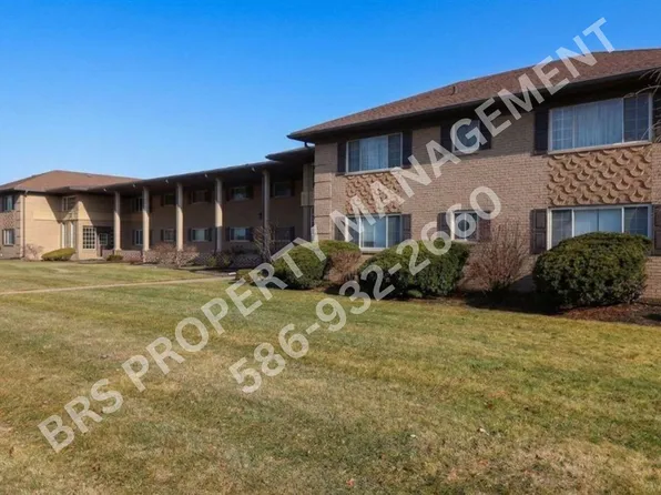 2311 Walton Blvd Unit 42, Rochester Hills, MI 48309