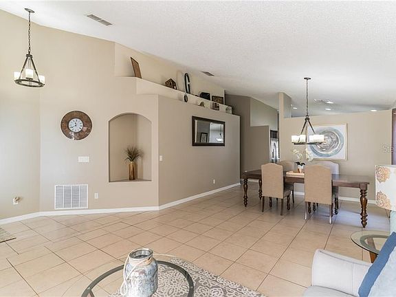 5th image of 1938 Darlin Cir