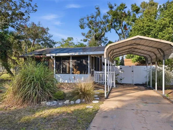 1212 8th St W, Palmetto, FL 34221