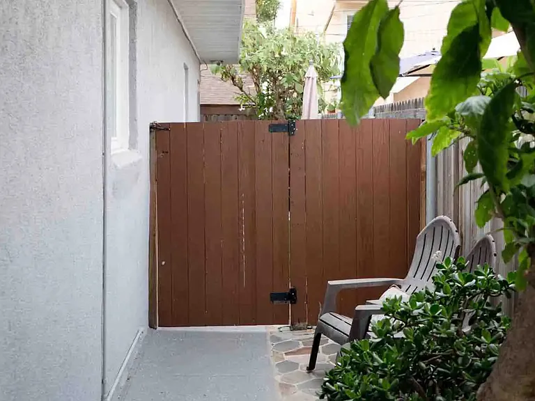 Highland Dr — Photo 20