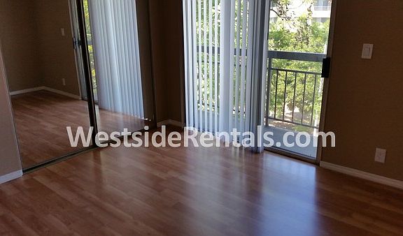5th image of 8722 Burton Way APT 302