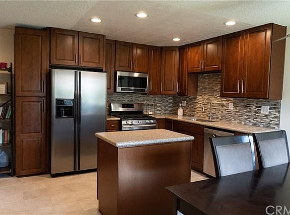 5th image of 447 Fairwood Way APT A