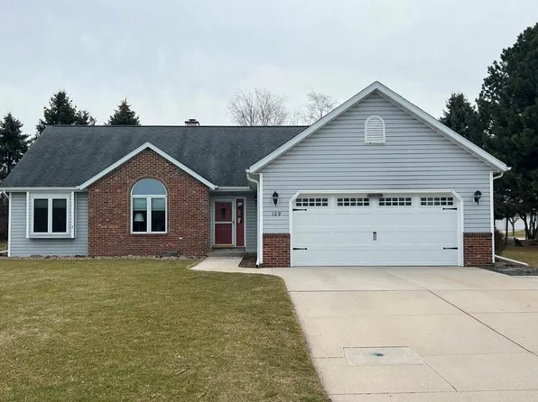 109 South Hills DRIVE, Plymouth, WI 53073
