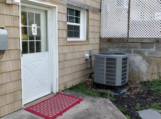 308 Dupont St, Sterling, VA 20164