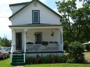48 Cedar St, Saint Albans, VT 05478