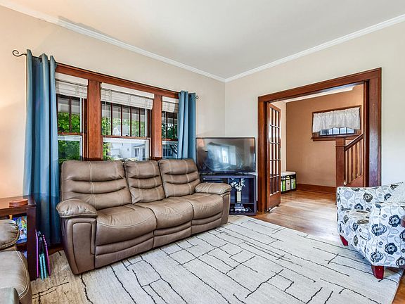 5th image of 1459 Tamarack Ave NW