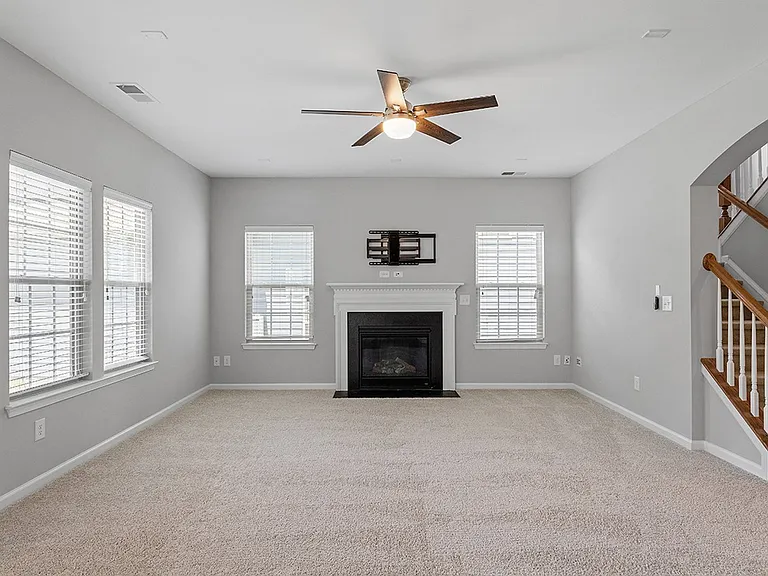 1121 Survada Ln — Photo 13