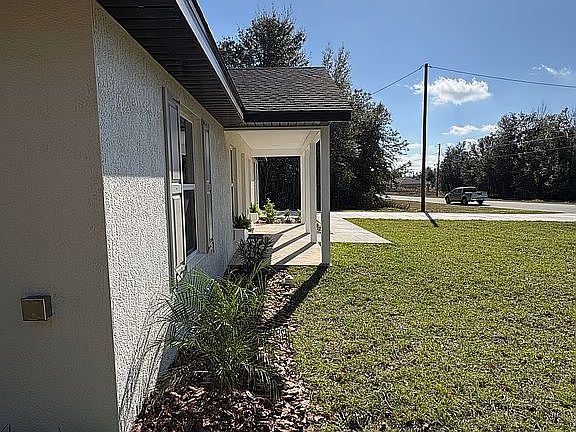 3rd image of 51 Aspen Rd