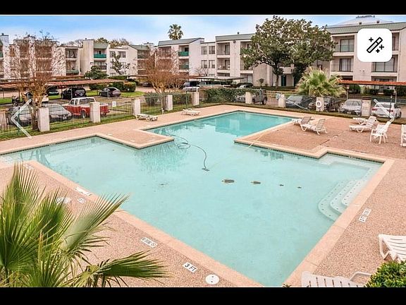 4th image of 2826 S Bartell Dr APT 4