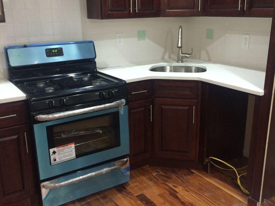 2nd image of 134-32 Garrett St