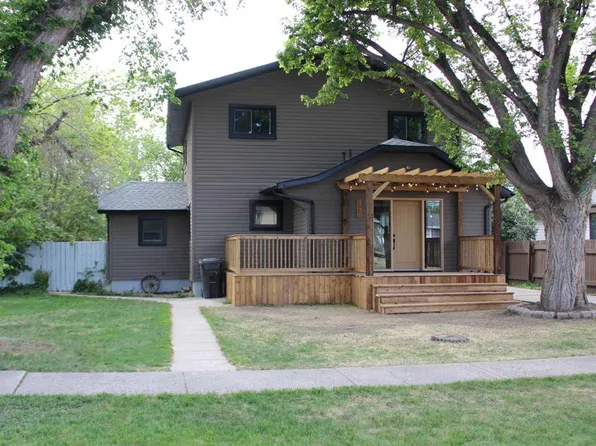 120 5th St E, Picture Butte, AB T0K 1V0