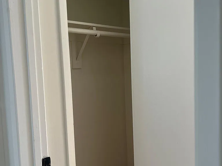 533 Ashland Ave #206 — Photo 8
