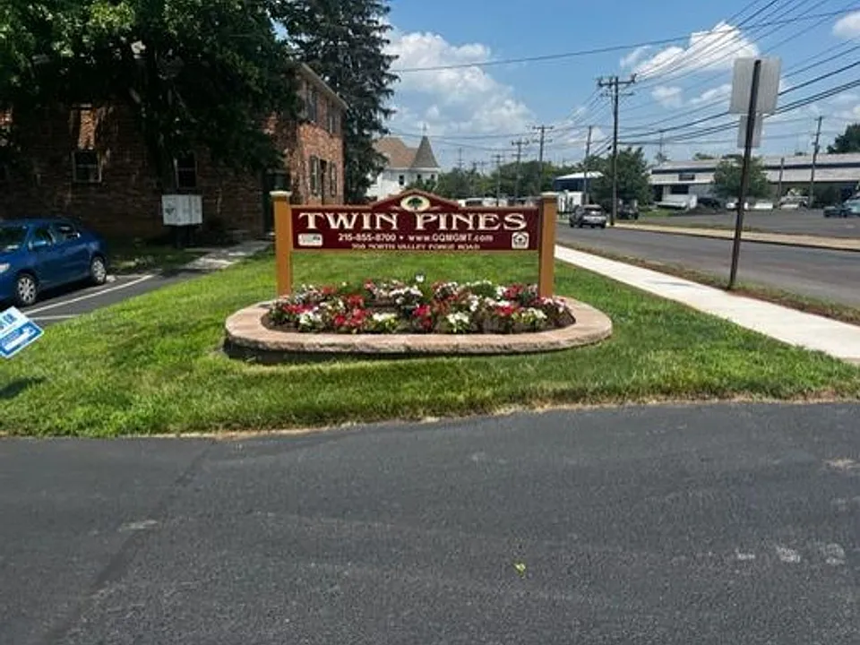 Twin Pines 3-065