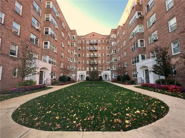 1 Bronxville Road #4M, Bronxville, NY 10708