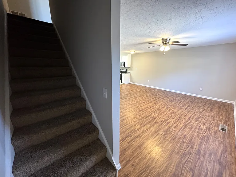 Pineview Townhomes — Photo 15