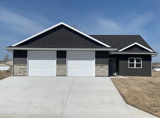 720 El Dorado St SE, Owatonna, MN 55060