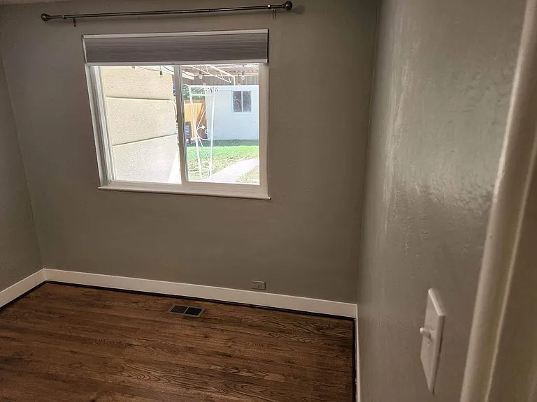 3020 N Fillmore St — Photo 10