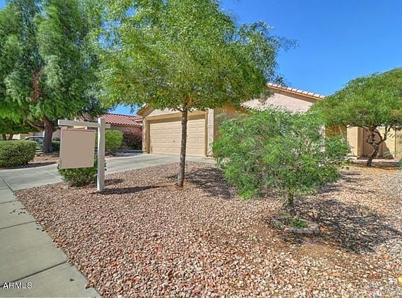 2nd image of 15820 W Crocus Dr