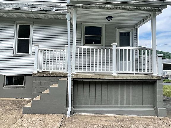 5th image of 820 Lott St