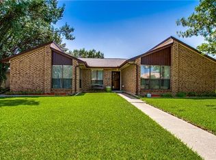 616 Plantation Dr, Mesquite, TX 75150