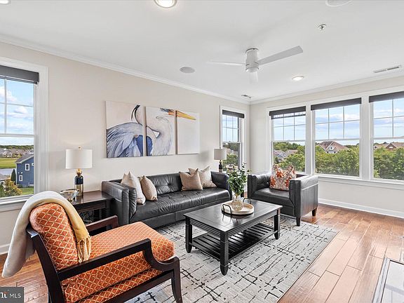 3rd image of 31568 Winterberry Pkwy Unit 304A