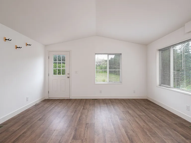 6869 State Route 20 — Photo 2