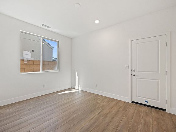 3rd image of 2664 Tatum Ln #B