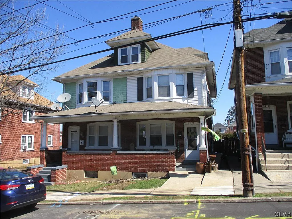 619 S Lynn St photo 1