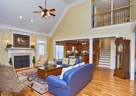 3rd image of 236 Dove Hollow Dr