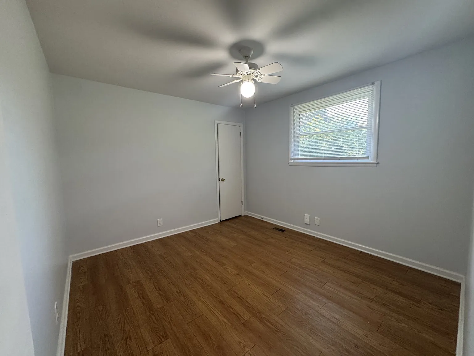 3 bed, 1.0 bath, 1114 sqft, $1,225 — Photo 4