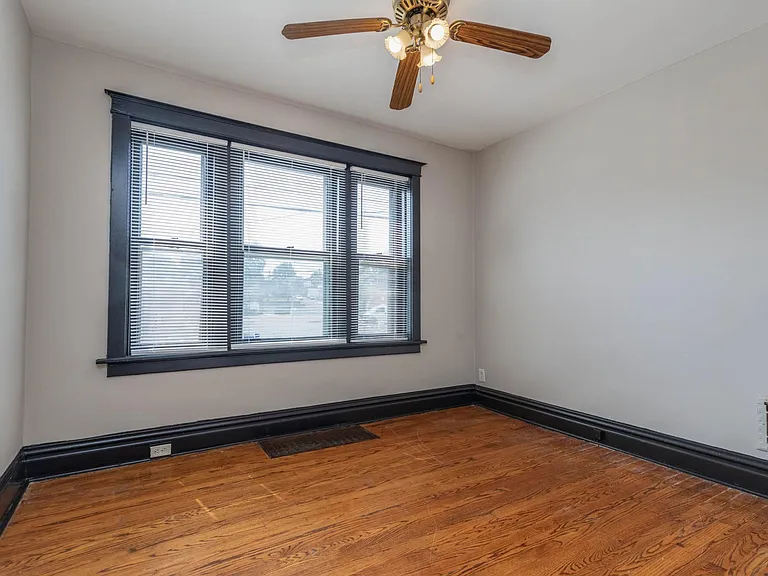 4216 Neosho St #1W — Photo 6