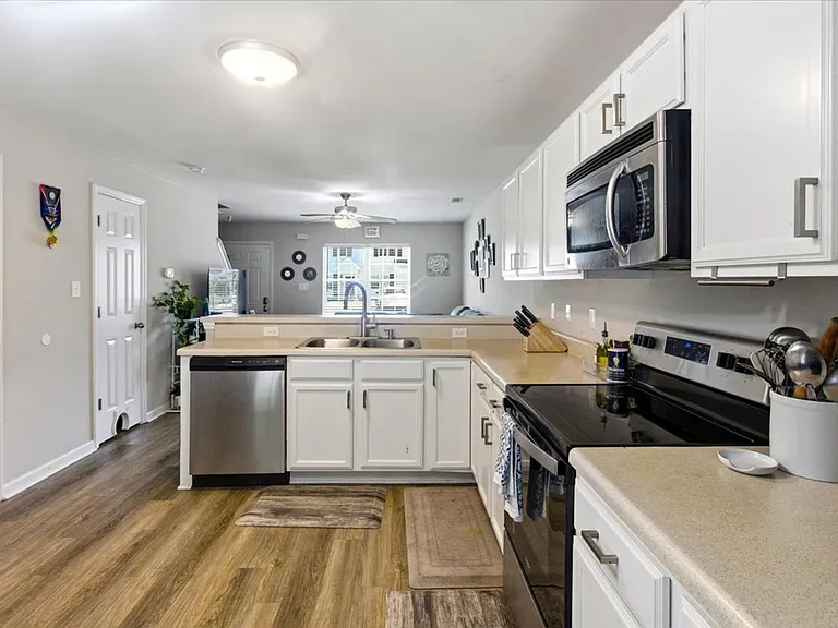 8006 Banister Loop — Photo 11