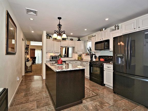 4th image of 117 Northwood Blvd