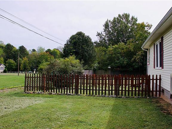 3rd image of 2033 Scalesville Rd