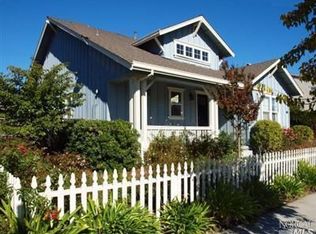 230 Macarthur Ln, Sonoma, CA 95476