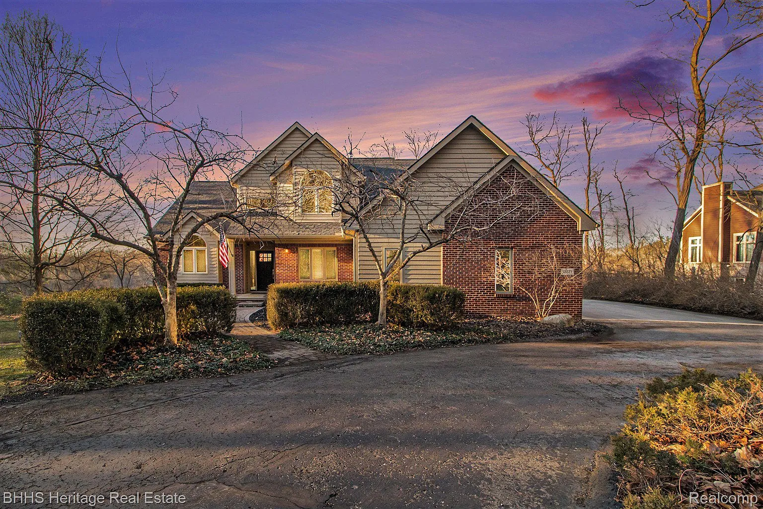 10227 Silver Lake Rd photo 1