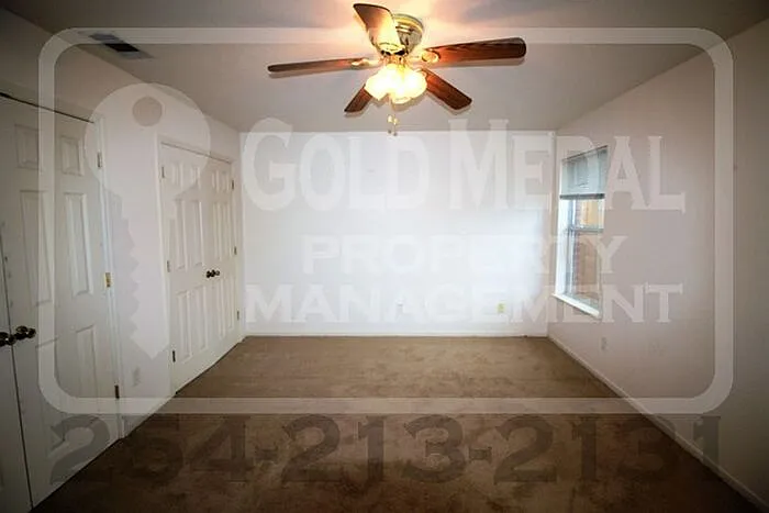 217 Janelle Dr — Photo 4