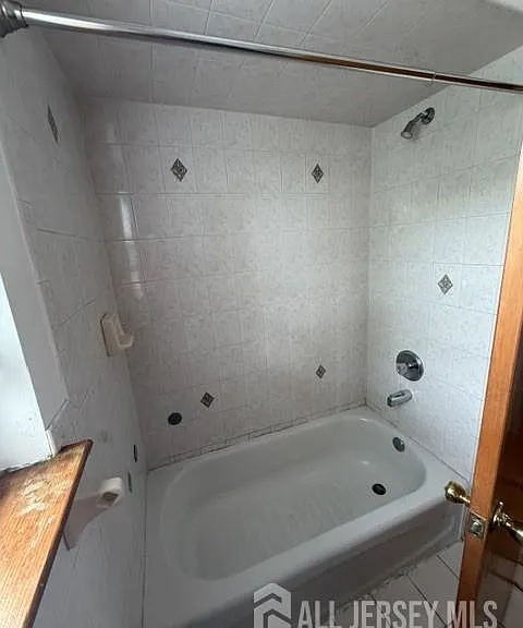 817 Jackson Ave — Photo 12