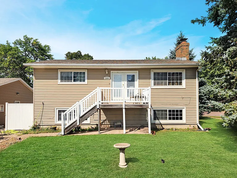 2800 W McClellan St — Photo 1