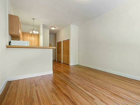 3rd image of 534 E 88th St APT 1F